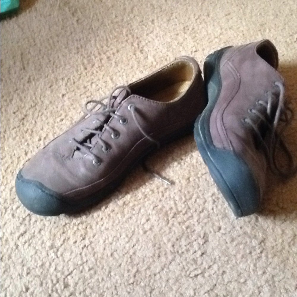 Keen lace up shoes